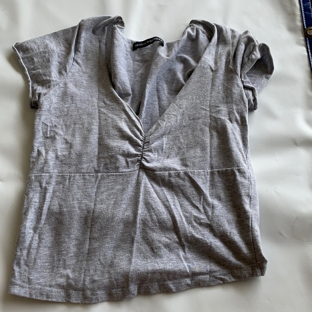 Brandy Melville v neck